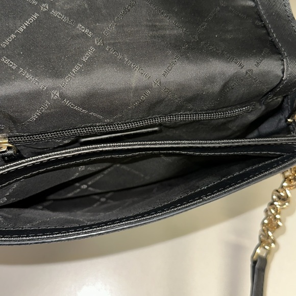 🔥🔥🔥Michael Kors Vanna Medium Black Pebbled Leather Crossbody Bag - Picture 5 of 15